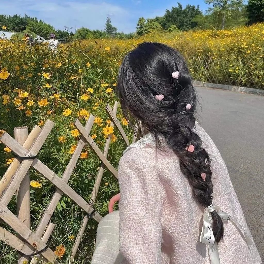 采蘑菇的夫妻